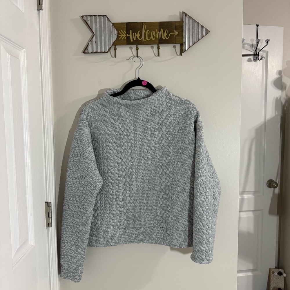 GAP Light Gray Women's  Sweater Size Small Oversized
